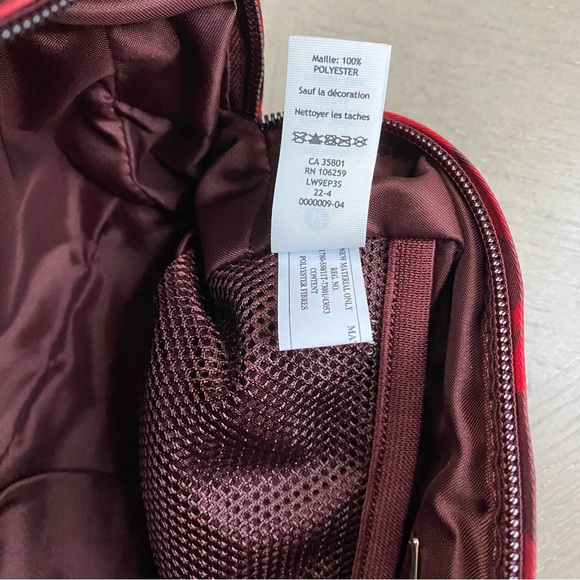 SOLD! Lululemon Athletica New Year Feeling Ready Mini Zip Pouch Red Camouflage - Picture 12 of 16